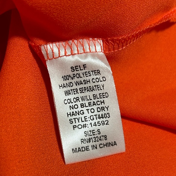 Glam | NWT Orange Ruffle Mock Neck Sleeveless Tank Small - Picture 9 of 9